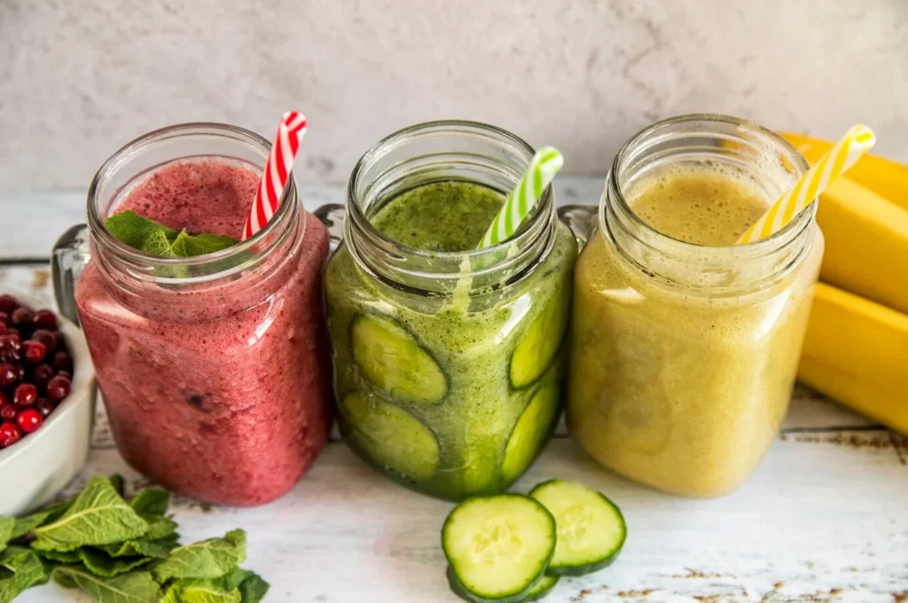 suco detox com morango limao e banana